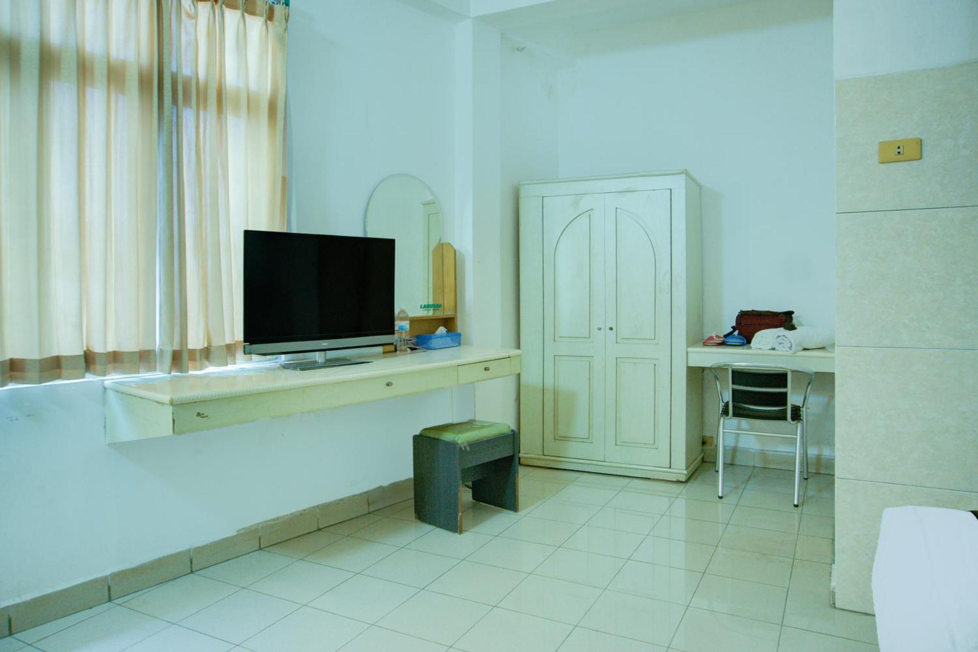 Townhouse Oak Palembang Near Jembatan Ampera Formerly Azzura Hotel Bagian luar foto