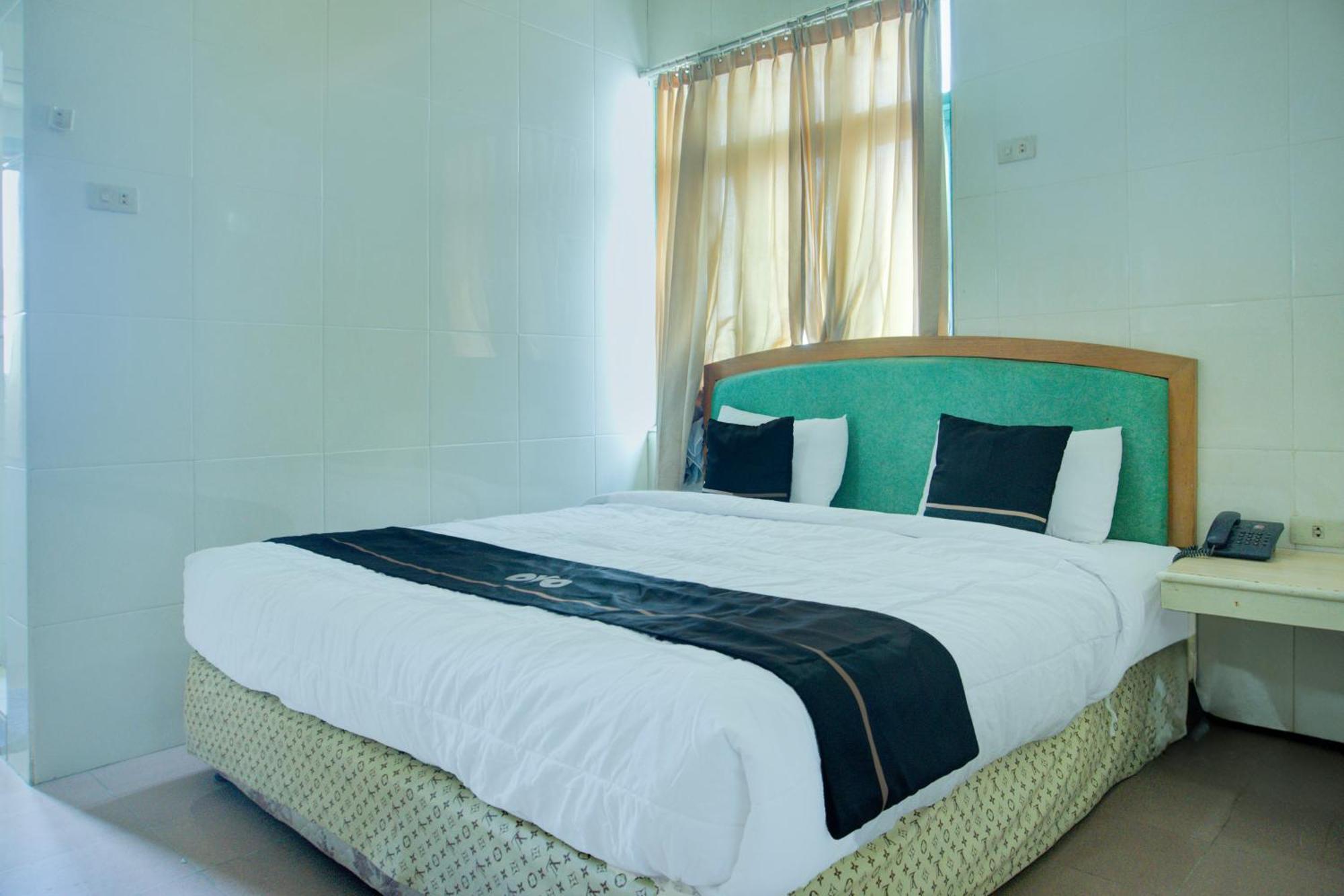 Townhouse Oak Palembang Near Jembatan Ampera Formerly Azzura Hotel Bagian luar foto