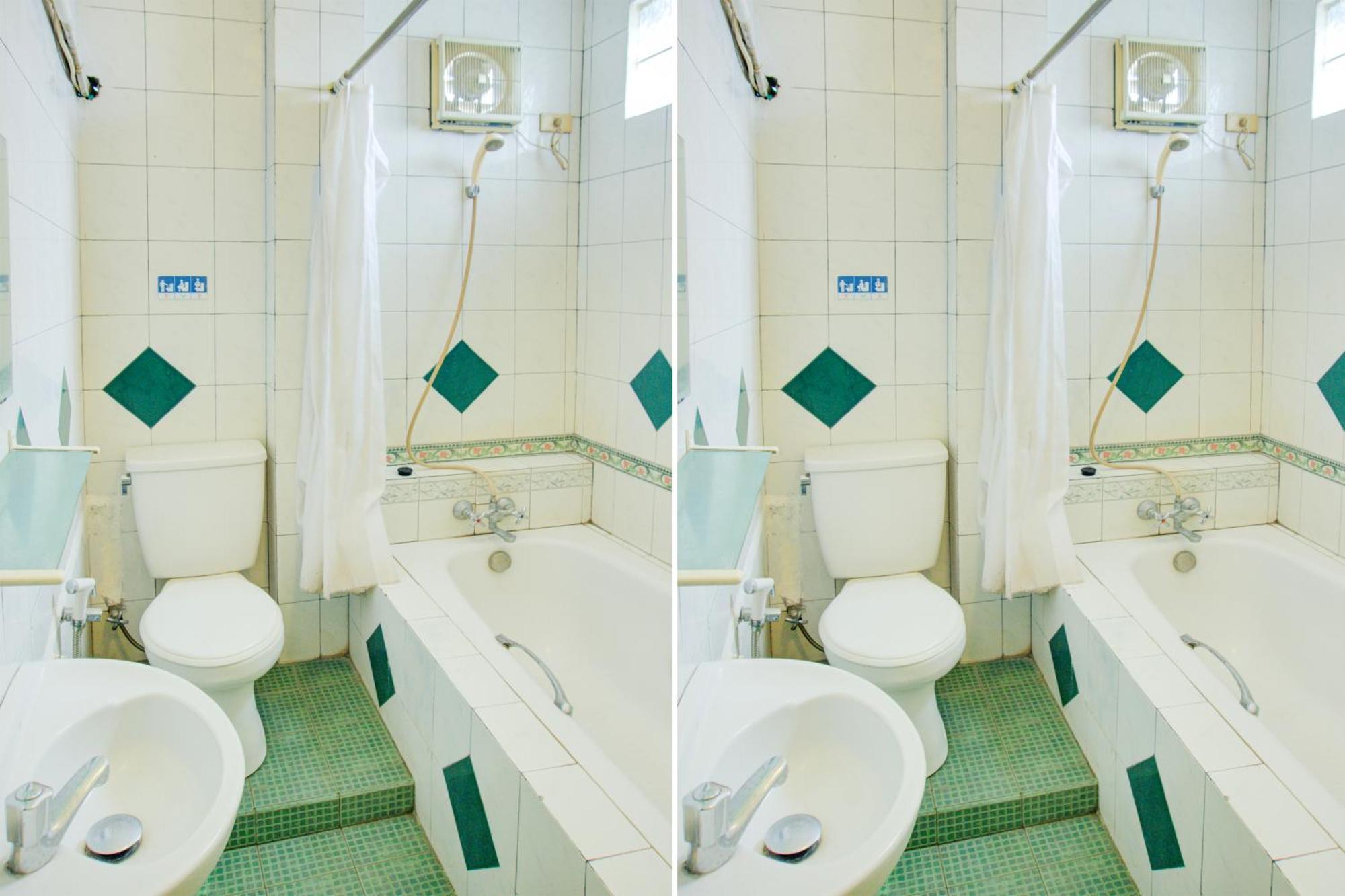 Townhouse Oak Palembang Near Jembatan Ampera Formerly Azzura Hotel Bagian luar foto